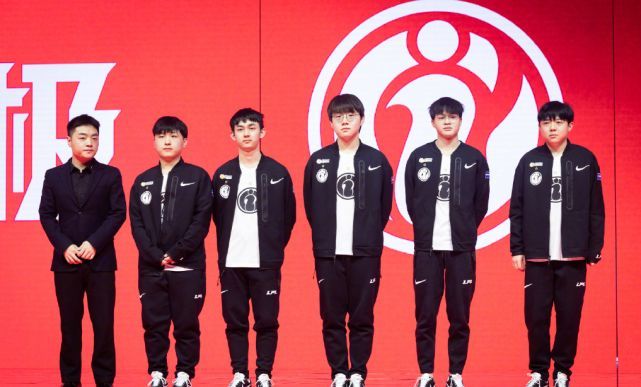 攻无功而返 攻无功而返